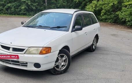 Nissan Wingroad III, 2001 год, 155 000 рублей, 8 фотография