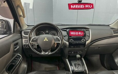 Mitsubishi L200 IV рестайлинг, 2015 год, 1 755 000 рублей, 5 фотография