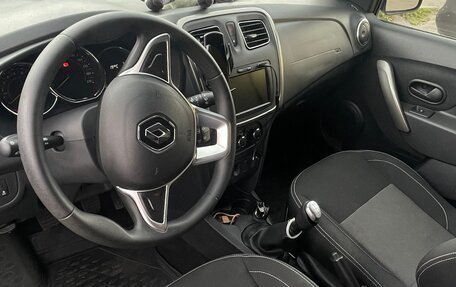 Renault Sandero II рестайлинг, 2021 год, 1 600 000 рублей, 2 фотография