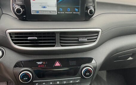 Hyundai Tucson III, 2019 год, 2 800 000 рублей, 10 фотография