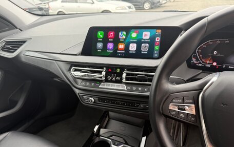 BMW 1 серия, 2022 год, 2 900 000 рублей, 7 фотография