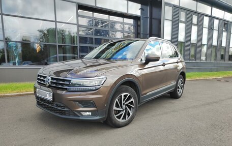 Volkswagen Tiguan II, 2018 год, 2 650 000 рублей, 1 фотография