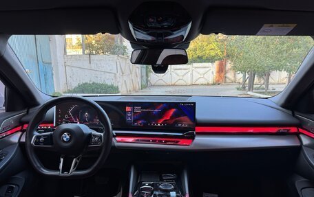 BMW 5 серия, 2024 год, 5 990 000 рублей, 9 фотография