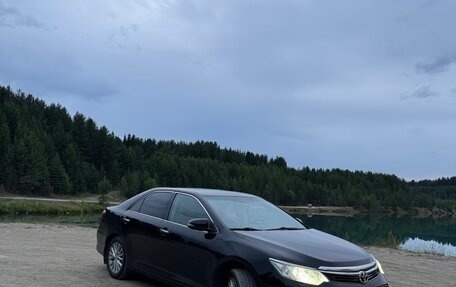 Toyota Camry, 2015 год, 2 100 000 рублей, 4 фотография
