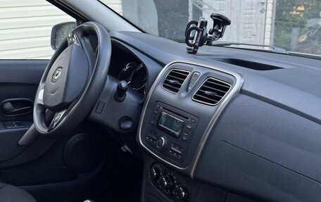 Renault Sandero II рестайлинг, 2015 год, 800 000 рублей, 4 фотография