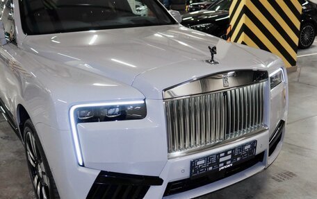 Rolls-Royce Cullinan, 2025 год, 63 000 000 рублей, 3 фотография
