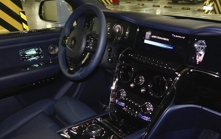 Rolls-Royce Cullinan, 2025 год, 63 000 000 рублей, 8 фотография