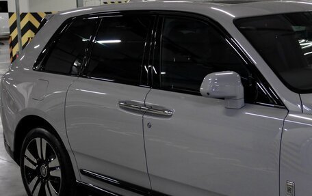 Rolls-Royce Cullinan, 2025 год, 63 000 000 рублей, 5 фотография