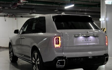 Rolls-Royce Cullinan, 2025 год, 63 000 000 рублей, 6 фотография