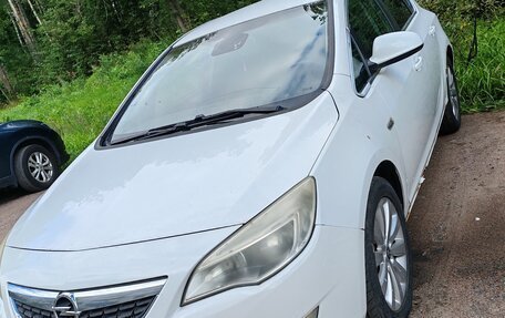 Opel Astra J, 2011 год, 530 000 рублей, 4 фотография
