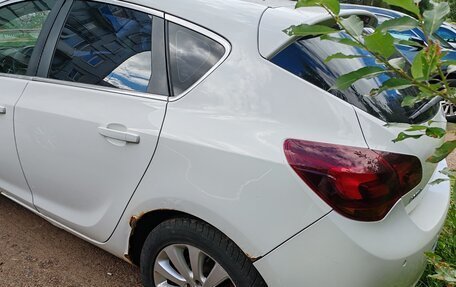 Opel Astra J, 2011 год, 530 000 рублей, 9 фотография