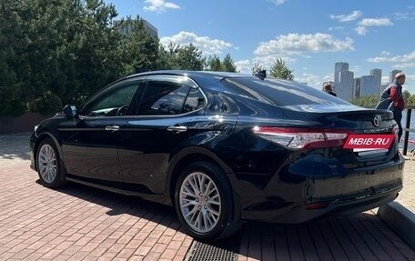 Toyota Camry, 2019 год, 3 230 000 рублей, 13 фотография