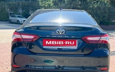 Toyota Camry, 2019 год, 3 230 000 рублей, 12 фотография