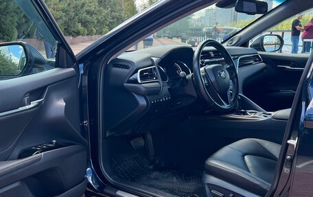 Toyota Camry, 2019 год, 3 230 000 рублей, 15 фотография