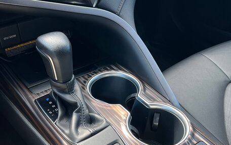 Toyota Camry, 2019 год, 3 230 000 рублей, 18 фотография