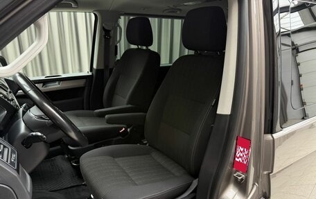 Volkswagen Multivan T6 рестайлинг, 2016 год, 4 299 000 рублей, 5 фотография
