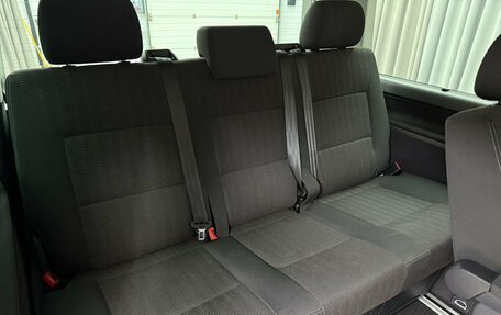 Volkswagen Multivan T6 рестайлинг, 2016 год, 4 299 000 рублей, 13 фотография