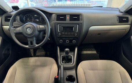 Volkswagen Jetta VI, 2012 год, 1 200 000 рублей, 8 фотография
