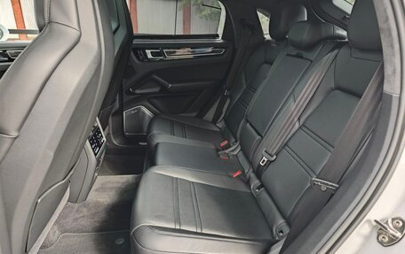 Porsche Cayenne III, 2019 год, 9 990 000 рублей, 18 фотография