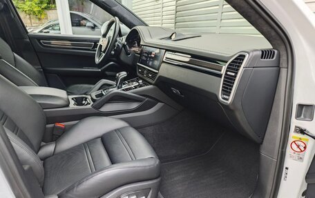 Porsche Cayenne III, 2019 год, 9 990 000 рублей, 22 фотография
