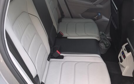 Volkswagen Tiguan II, 2017 год, 2 700 000 рублей, 17 фотография