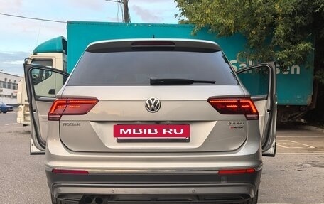 Volkswagen Tiguan II, 2017 год, 2 700 000 рублей, 19 фотография