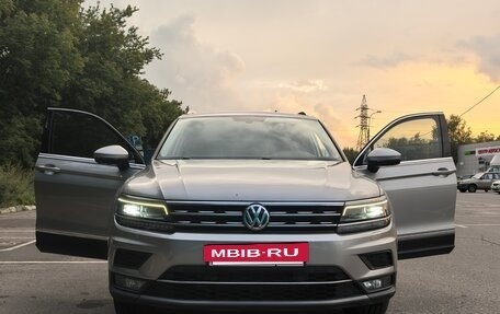 Volkswagen Tiguan II, 2017 год, 2 700 000 рублей, 25 фотография