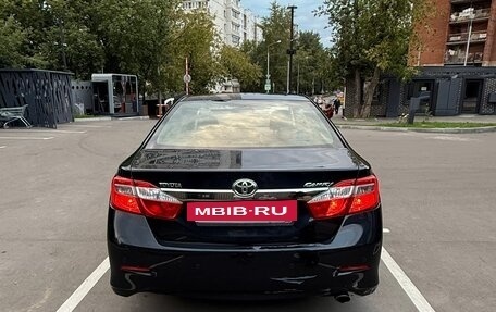 Toyota Camry, 2013 год, 2 000 000 рублей, 2 фотография