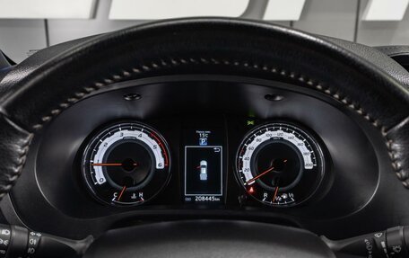 Toyota Hilux VIII, 2018 год, 2 999 000 рублей, 18 фотография