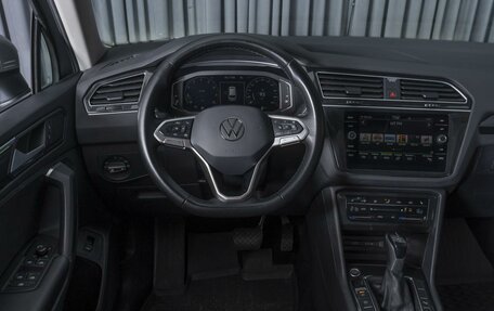 Volkswagen Tiguan II, 2021 год, 3 284 000 рублей, 13 фотография