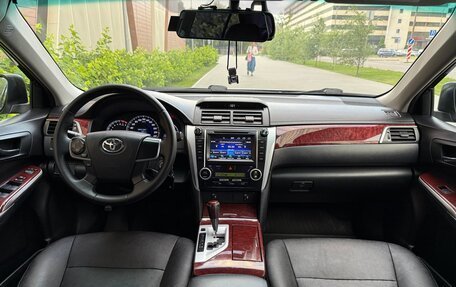 Toyota Camry, 2011 год, 1 350 000 рублей, 8 фотография