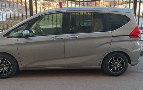 Honda Freed II, 2018 год, 1 600 000 рублей, 2 фотография