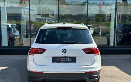Volkswagen Tiguan II, 2021 год, 3 302 000 рублей, 4 фотография