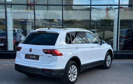 Volkswagen Tiguan II, 2021 год, 3 302 000 рублей, 2 фотография