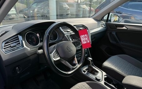 Volkswagen Tiguan II, 2021 год, 3 302 000 рублей, 5 фотография