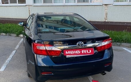 Toyota Camry, 2012 год, 1 530 000 рублей, 2 фотография
