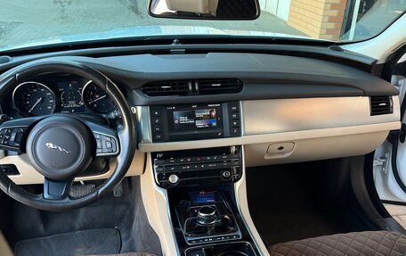 Jaguar XF II, 2016 год, 2 930 000 рублей, 10 фотография