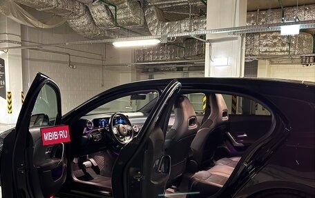 Mercedes-Benz A-Класс, 2019 год, 2 700 000 рублей, 12 фотография