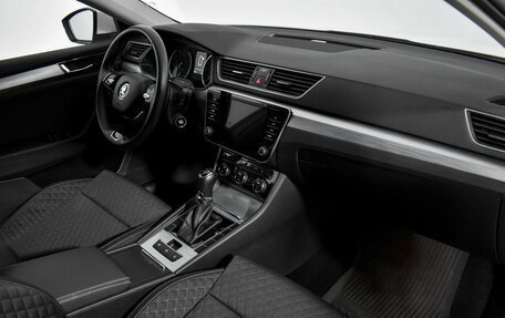Skoda Superb III рестайлинг, 2020 год, 2 650 000 рублей, 20 фотография