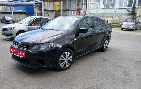Volkswagen Polo VI (EU Market), 2013 год, 350 000 рублей, 2 фотография