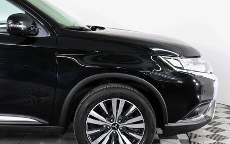 Mitsubishi Outlander III рестайлинг 3, 2020 год, 2 649 000 рублей, 14 фотография