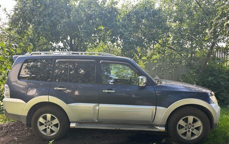 Mitsubishi Pajero IV, 2007 год, 1 350 000 рублей, 2 фотография