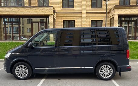 Volkswagen Multivan T6 рестайлинг, 2021 год, 7 250 000 рублей, 5 фотография