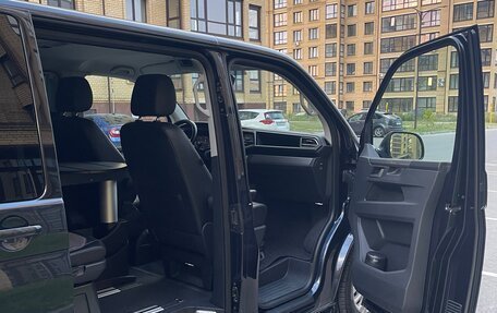 Volkswagen Multivan T6 рестайлинг, 2021 год, 7 250 000 рублей, 9 фотография