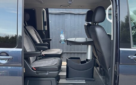 Volkswagen Multivan T6 рестайлинг, 2021 год, 7 250 000 рублей, 20 фотография