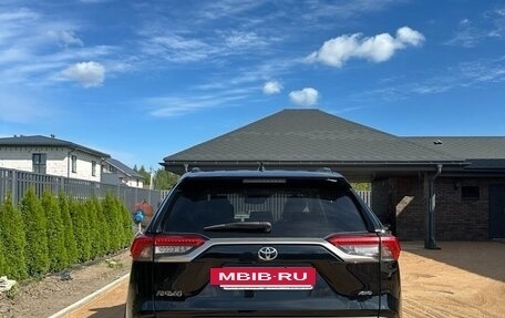 Toyota RAV4, 2020 год, 3 200 000 рублей, 9 фотография