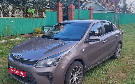 KIA Rio IV, 2018 год, 1 090 000 рублей, 10 фотография