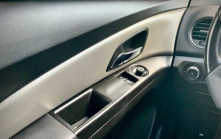 Chevrolet Cruze II, 2013 год, 900 000 рублей, 11 фотография