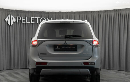 Mitsubishi Outlander III рестайлинг 3, 2014 год, 1 110 000 рублей, 6 фотография