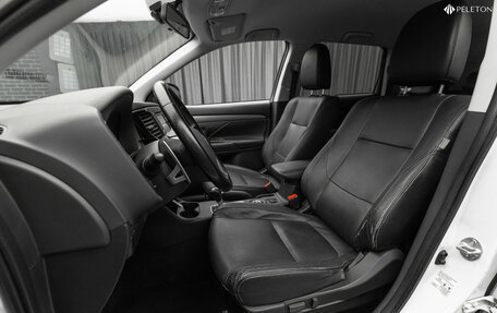 Mitsubishi Outlander III рестайлинг 3, 2014 год, 1 110 000 рублей, 11 фотография